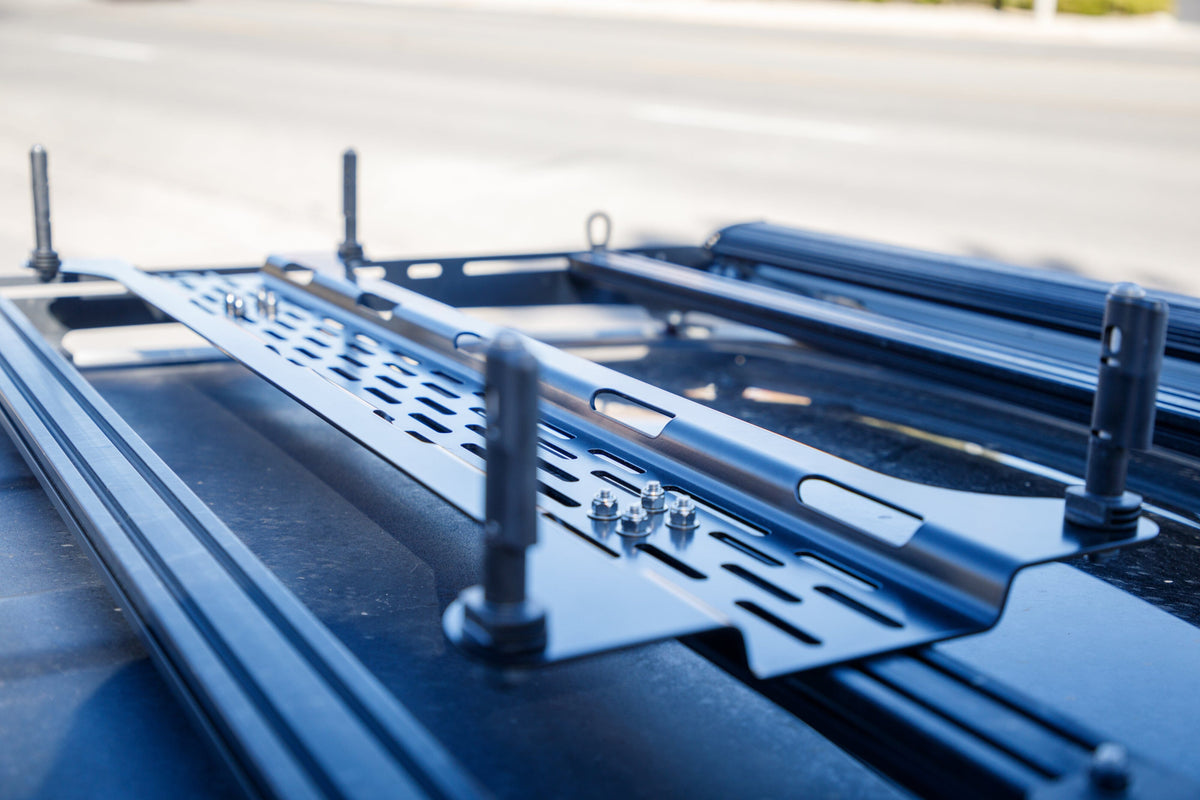 Overland Kitted Universal Mounting Plate for MAXTRAX® MKII and XTREME