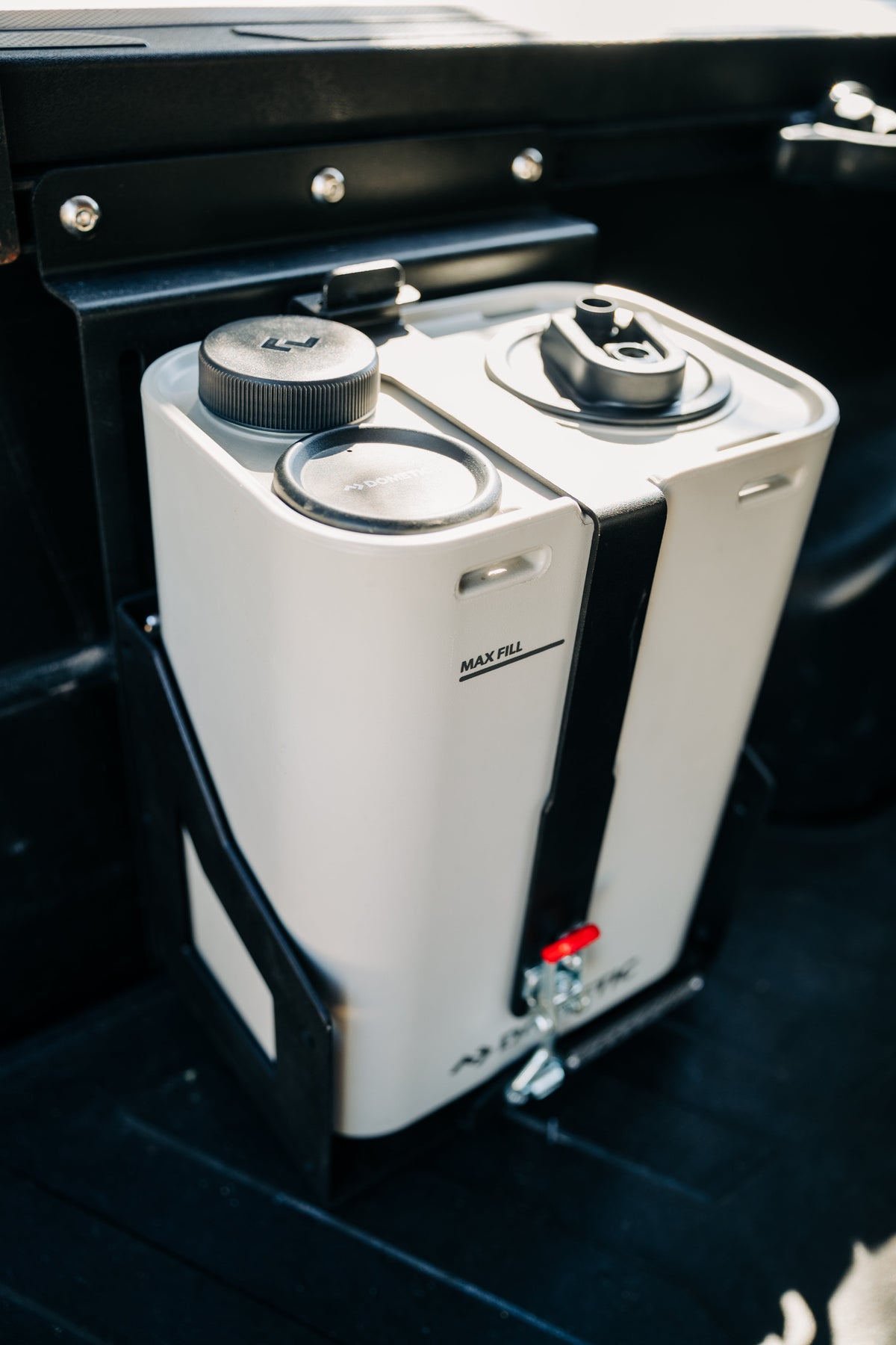 Dometic Water Jug Universal Mount