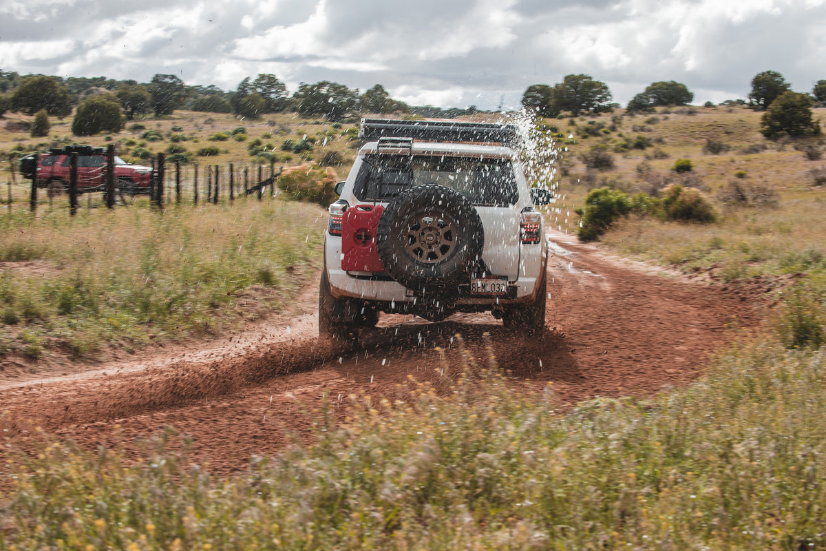 Hitch mounted tire carrier 4th/5th Gen 4Runner 